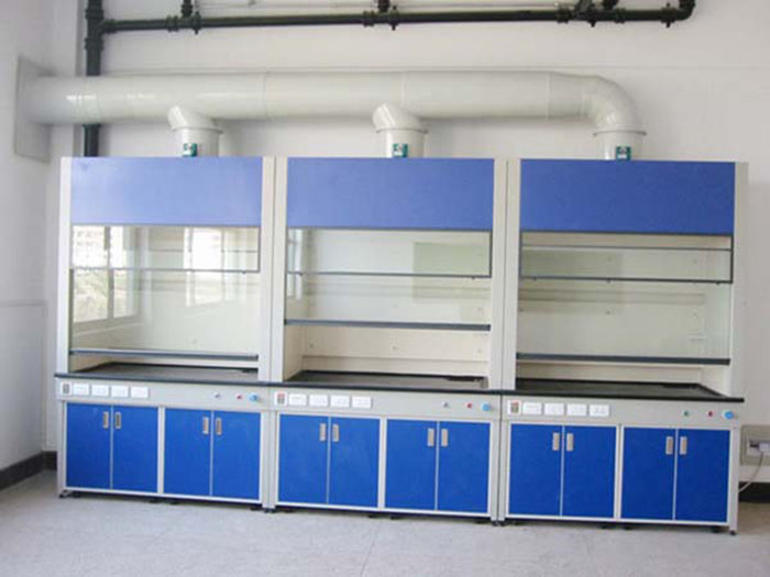 通風(fēng)柜應(yīng)安裝在實(shí)驗(yàn)室的通風(fēng)良好區(qū)域 通風(fēng)柜應(yīng)安裝在實(shí)驗(yàn)室的通風(fēng)良好區(qū)域