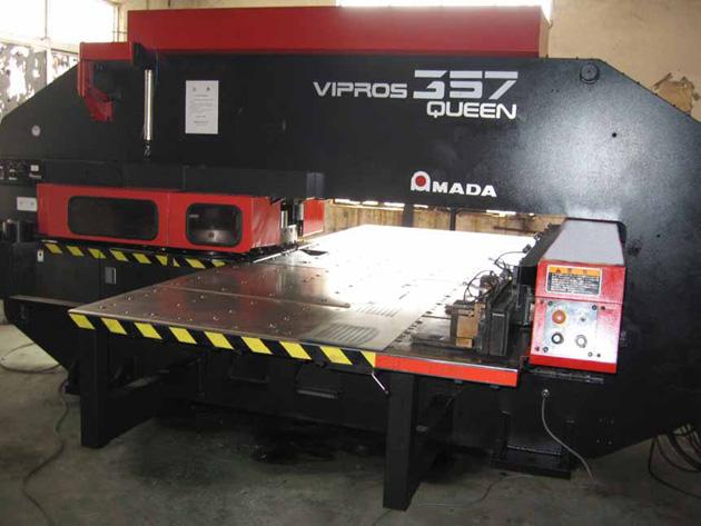 FFU空氣凈化設備采用進口AMADA數(shù)控沖床 FFU空氣凈化設備采用進口AMADA數(shù)控沖床